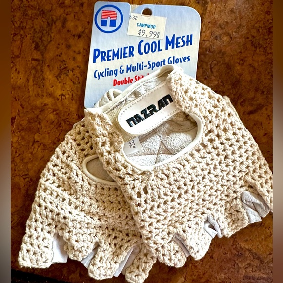 Other - *NWT* 1980s!! Premier workout gloves!